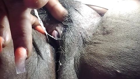 Amateur ebony mature solo video with a long and skinny body