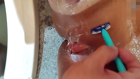 Sexy ebony woman gets her pussy wiped and creampied