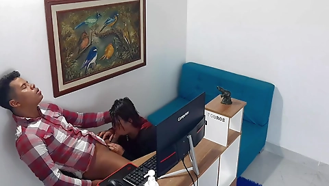 Amateur webcam porn video with a brunette ebony slut 2