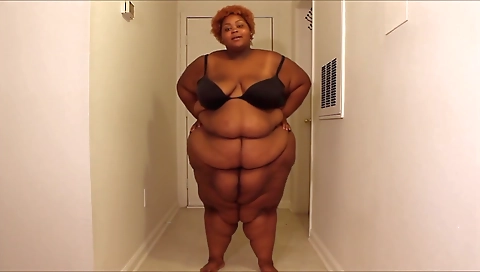 I'm showing off my body on a webcam and a solo video