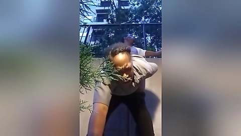 Black guy penetrated a black girl in the parking lot