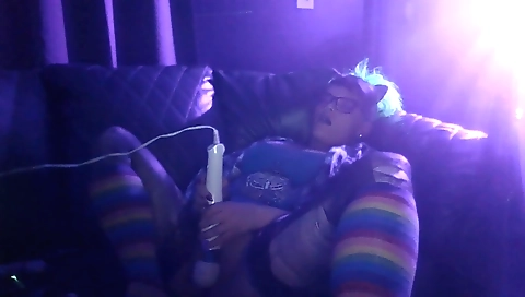 Solo female masturbating with a blonde BBW in a webcam