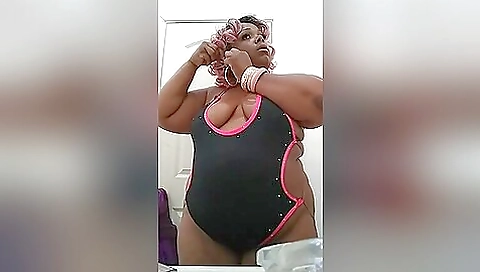 Bbw Getting Ready For Work